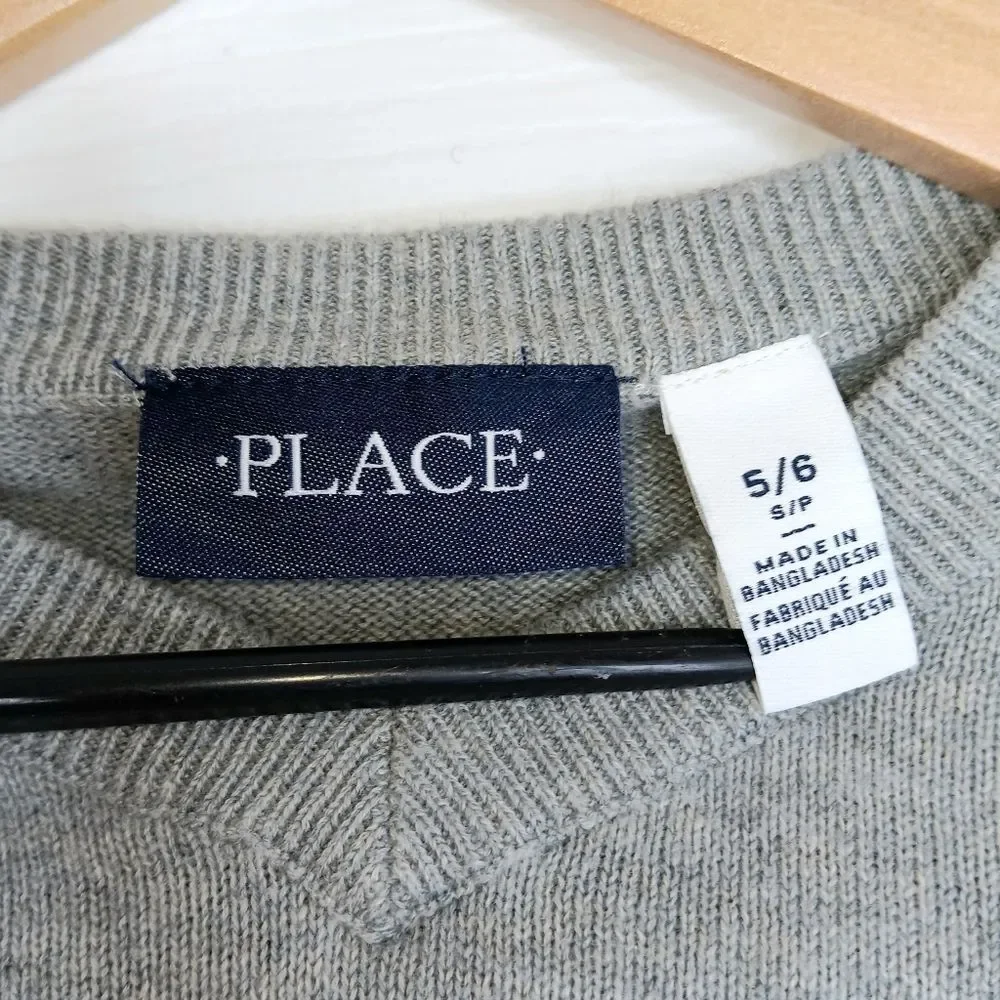 THE CHILDREN’S PLACE Boys Gray V-Neck Cotton Sweater Size 5/6 Classic Cozy